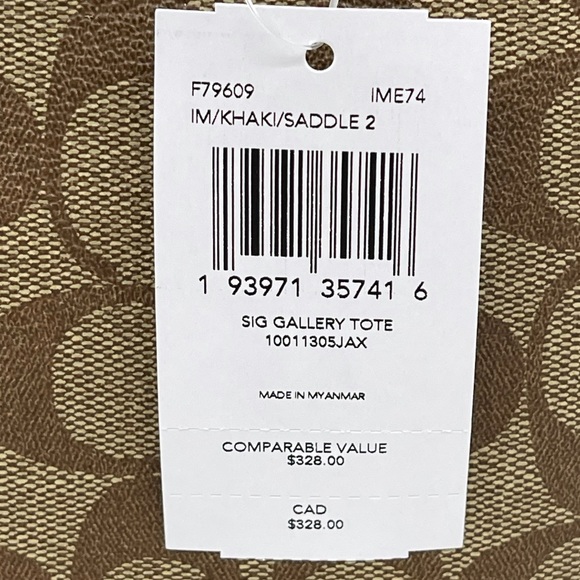 Coach Gallery Tote Bag in Signature Canvas - Picture 12 of 12